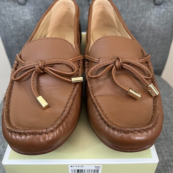 Michael Kors tan leather moccasins - Picture 2 of 10